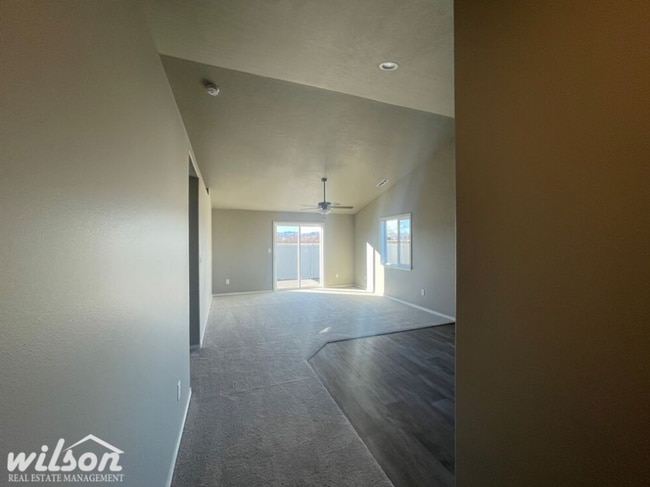 Building Photo - Charming 3BD/2BA House for Rent in West Valley