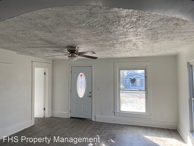Building Photo - 4 br, 2 bath House - 1721 W Thoman