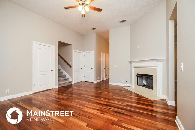 Foto del edificio - 3548 Mt View Ridge Dr