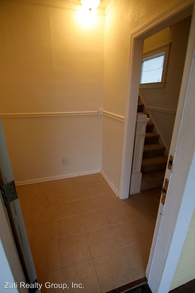 Building Photo - 2301 Harrison Ave
