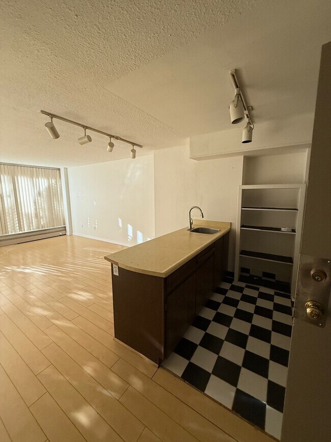 Photo du bâtiment - 950 Drake St