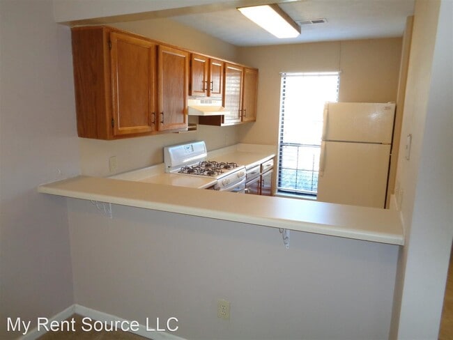 Building Photo - 2 br, 2.5 bath House - 1559 Springleaf Court