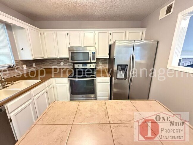 Foto del edificio - Awesome 3 Bedroom, 2 bath in Independence!