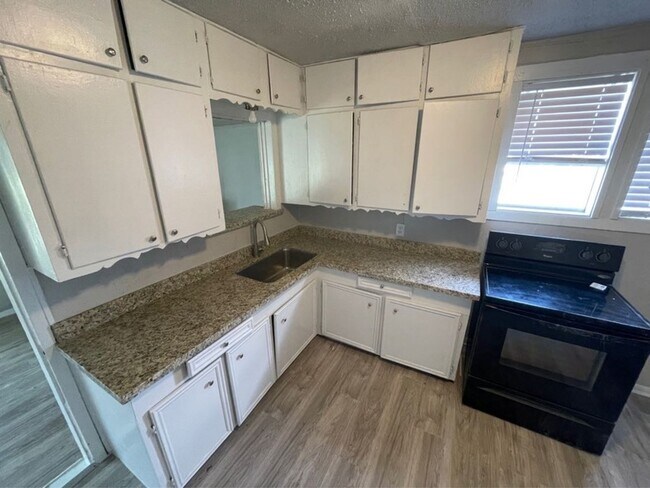 Foto del edificio - 1649 19th St