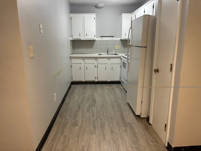 Photo - 135 Winthrop St Apartment
