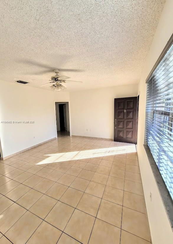 Foto del edificio - 4911 SW 140th Terrace
