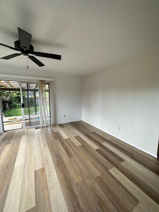 Foto del edificio - 11715 6th St SE