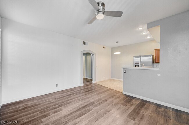 Building Photo - 2201 Ramsgate Dr