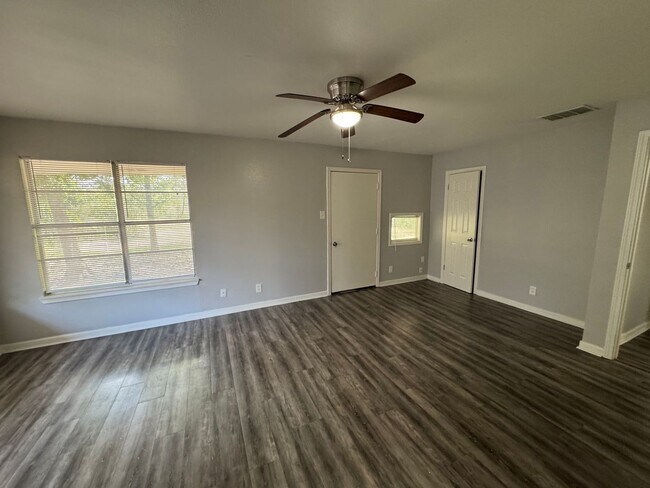 Foto del edificio - Updated 2 bedroom