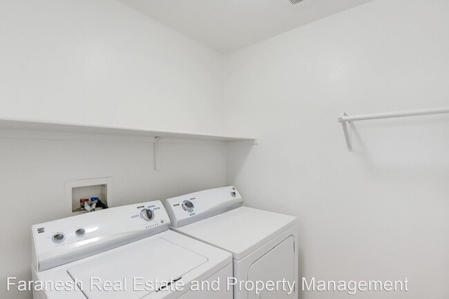 Building Photo - 3 br, 3 bath House - 6257 Overhang Avenue