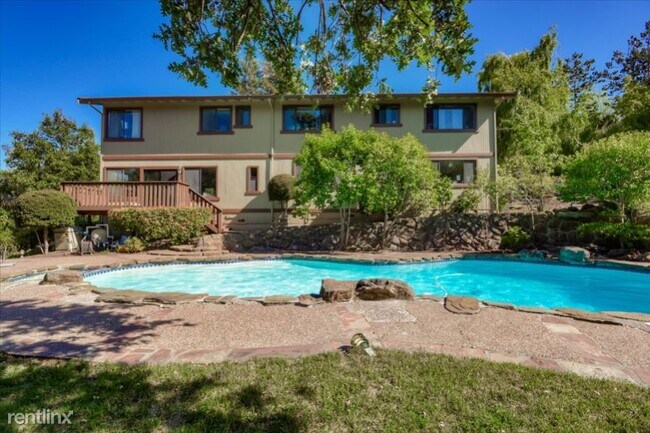 Building Photo - 5 br, 4 bath House - 12113 Old Snakey Rd