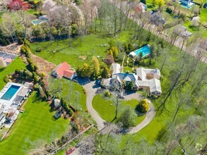 Building Photo - 37 Green Acre Ln