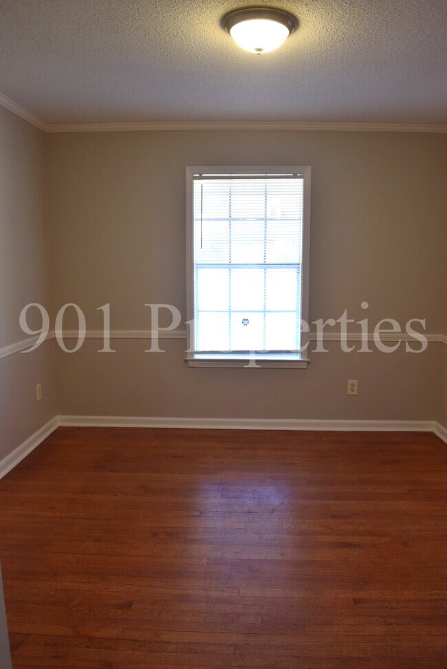 Foto del edificio - 5245 Braidwood Cove