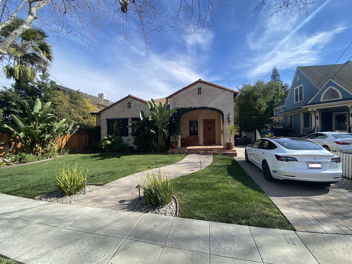 Primary Photo - 3 br, 3 bath House - 1212 McKendrie Street