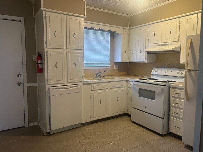 Foto del edificio - 5707 Sorenson St