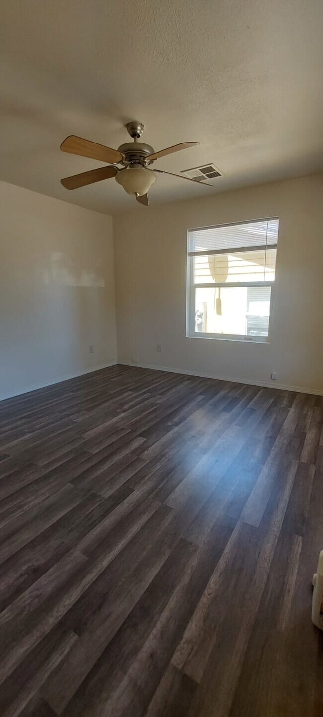 Foto del edificio - 1465 Gleason Rd