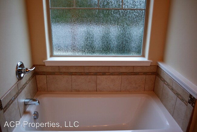 Building Photo - 4100 Deemer Rd