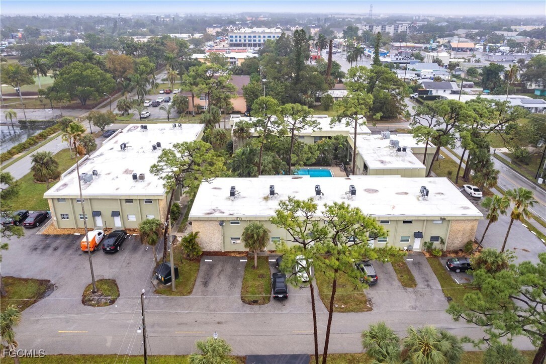 Foto del edificio - 1852 Golf View Ave