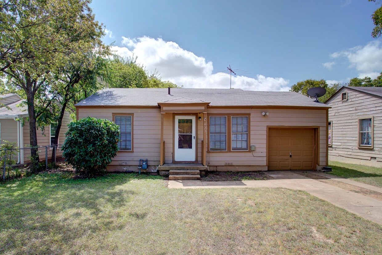 Primary Photo - Affordable 2-Bedroom, 1-Bath Home for Leas...