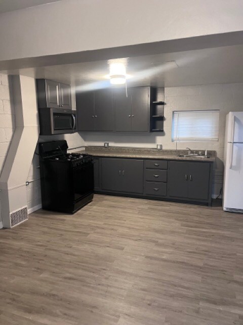 Foto del edificio - 313 Cottage Ct