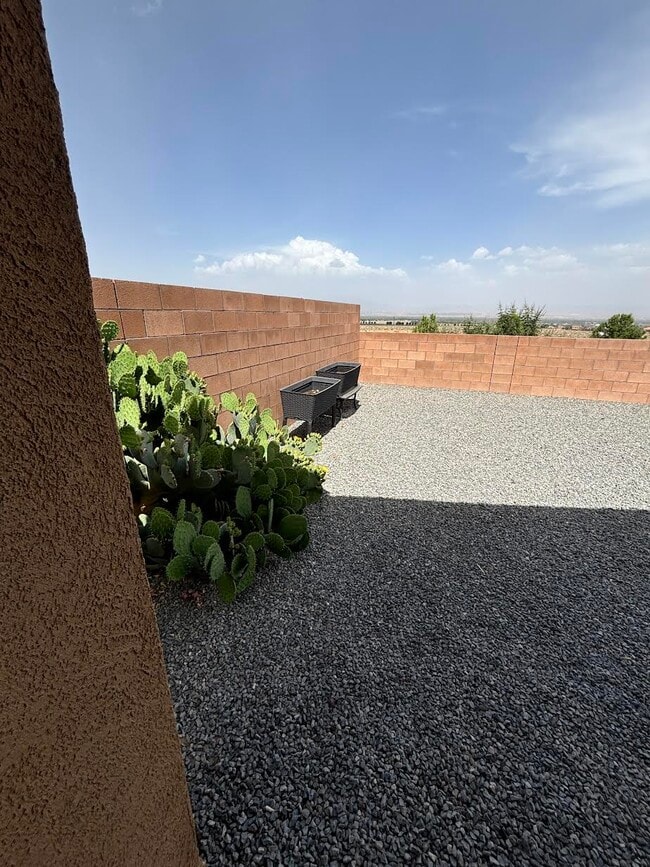 Building Photo - 3012 Tierra Dorado Dr SW