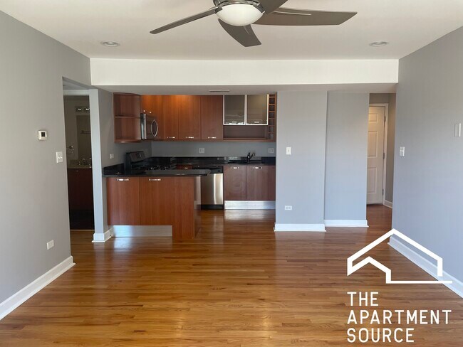 Foto del edificio - 6954 N Greenview Ave