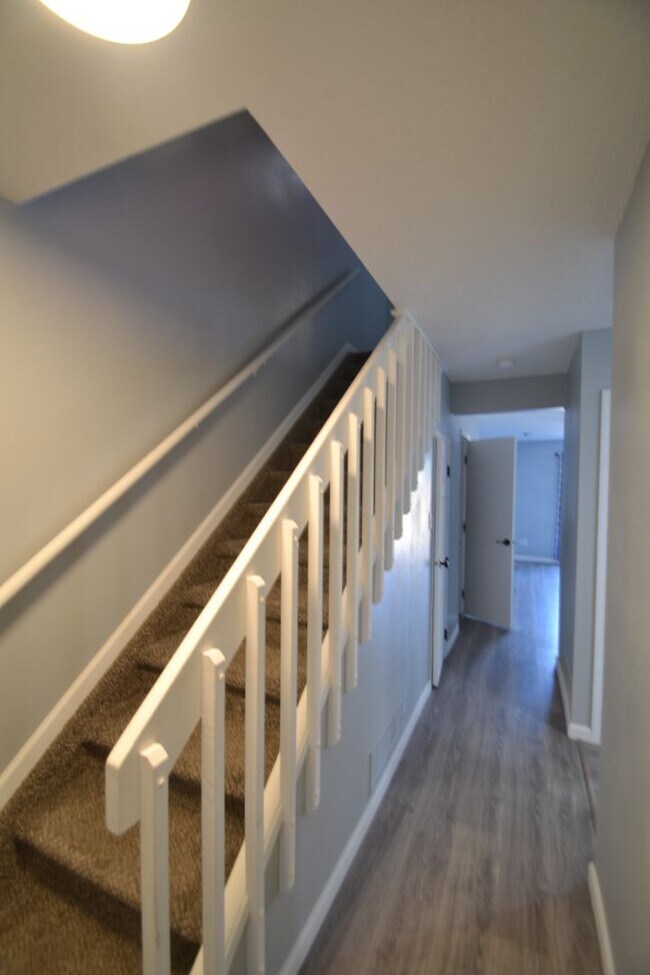 Foto del edificio - Available NOW, 2 bedroom townhome w/ AC - ...