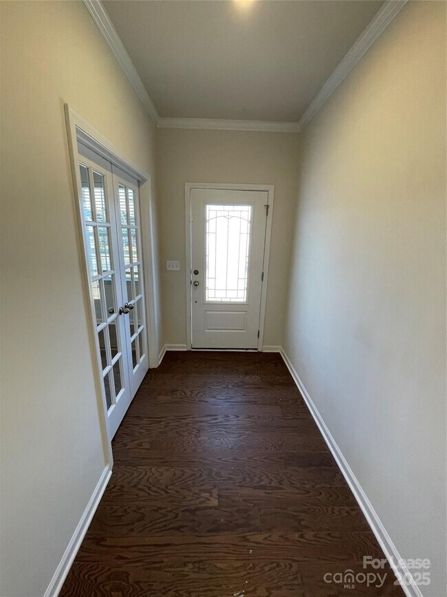 Building Photo - 398 Kennerly Center Dr