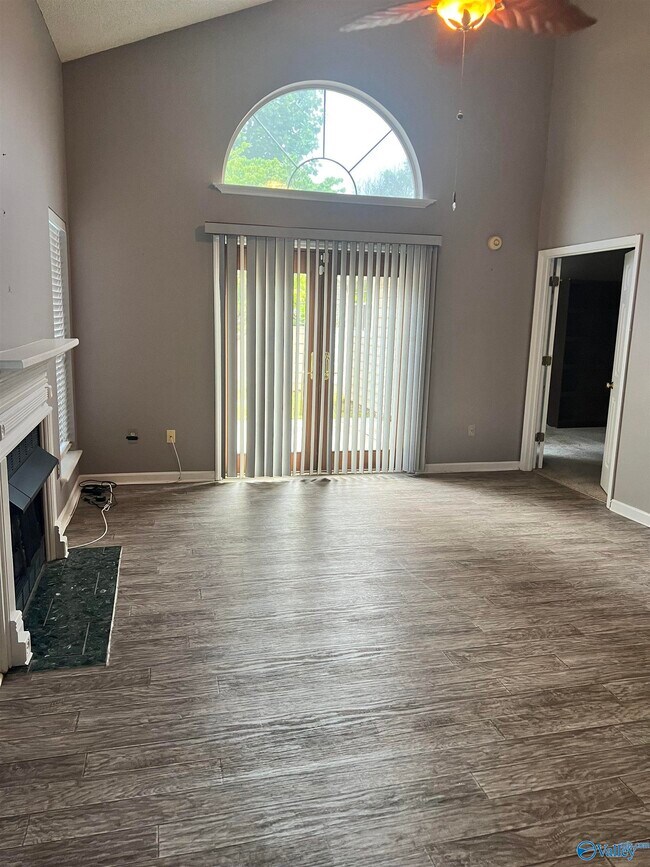 Foto del edificio - 106 Brookstone Ln