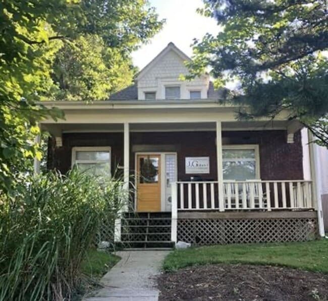 Photo - 175 E Loudon Ave Apartment