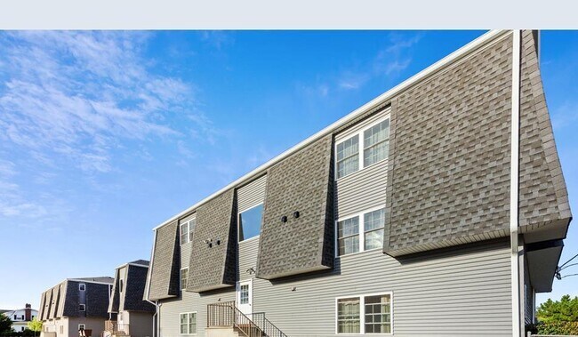 Foto del edificio - 98 BEACHWAY AVE