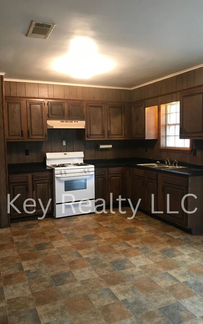 Building Photo - ****6643 Eastbrook Trce - Ball - Pinebrook...