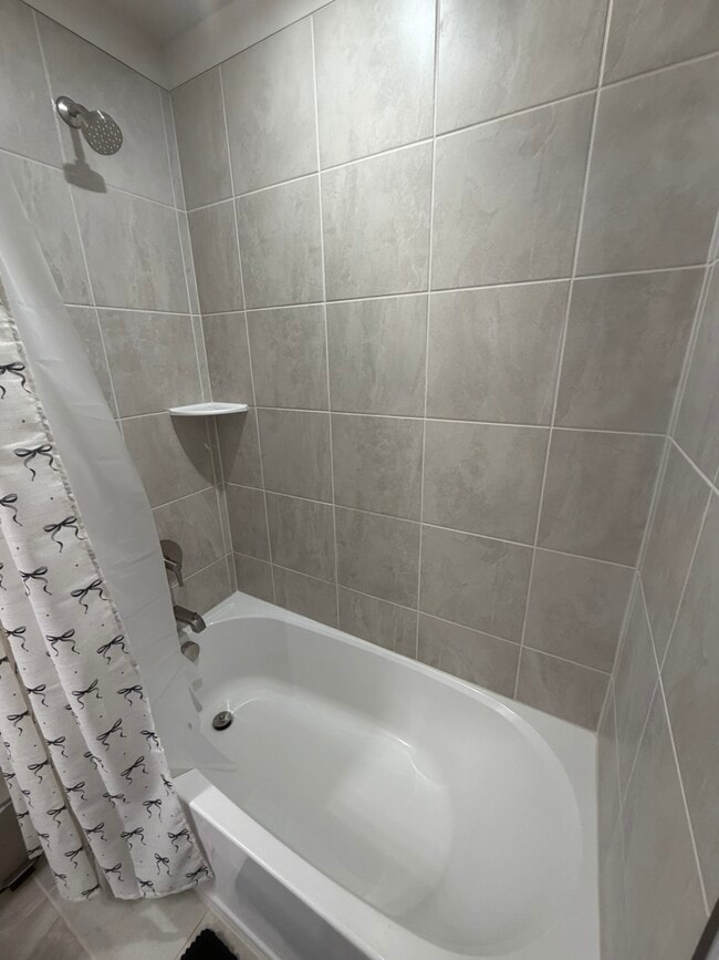 Building Photo - 951 Pemberley St