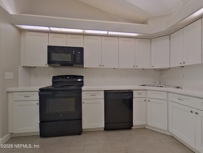 Foto del edificio - 1885 Ontario Ct