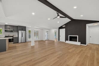 Building Photo - 11742 N Little John Cir