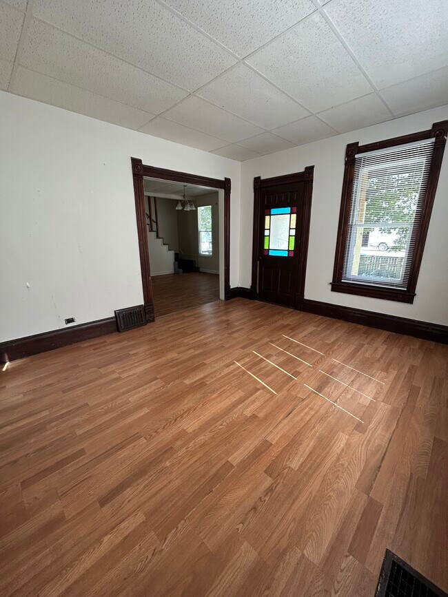 sala de estar - 500 W Walnut St