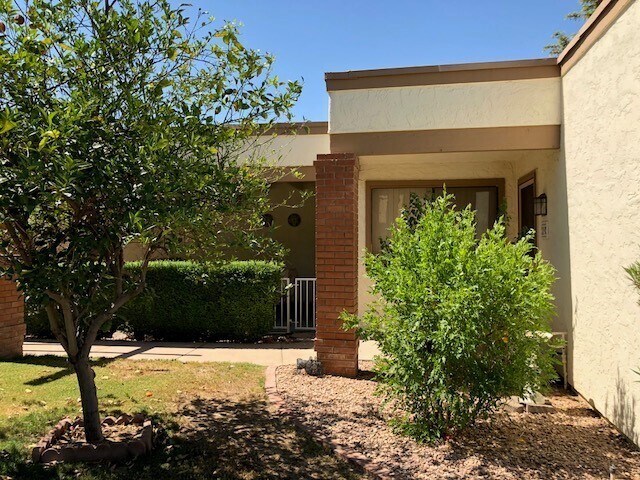 Foto del edificio - Manor 89-Seasonal