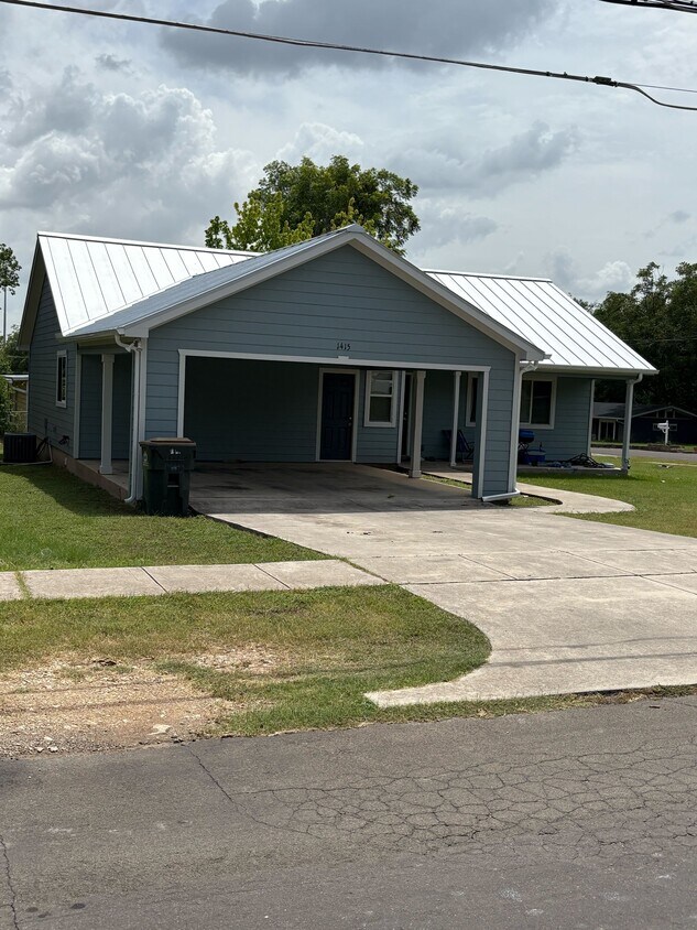 Foto principal - 1415 Owens St