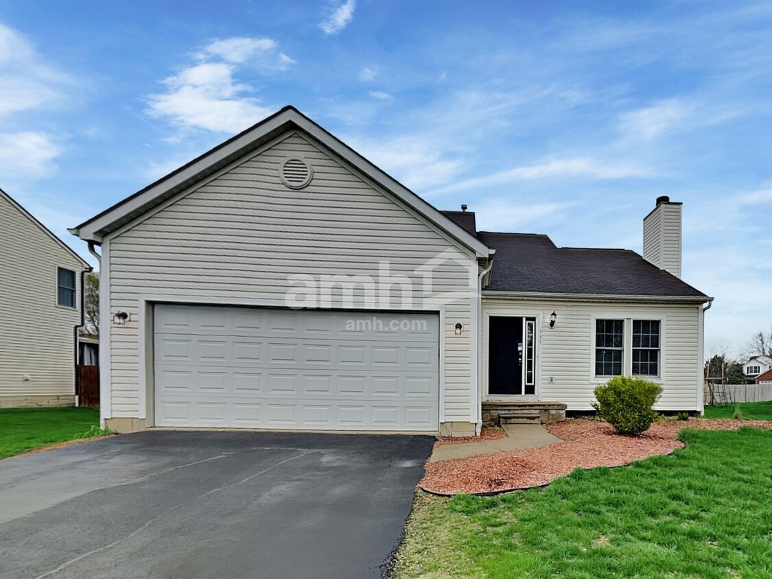 Primary Photo - 555 Allis Pl E