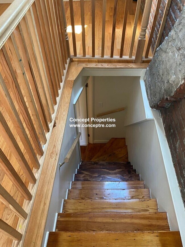 Building Photo - 1 Eldon St