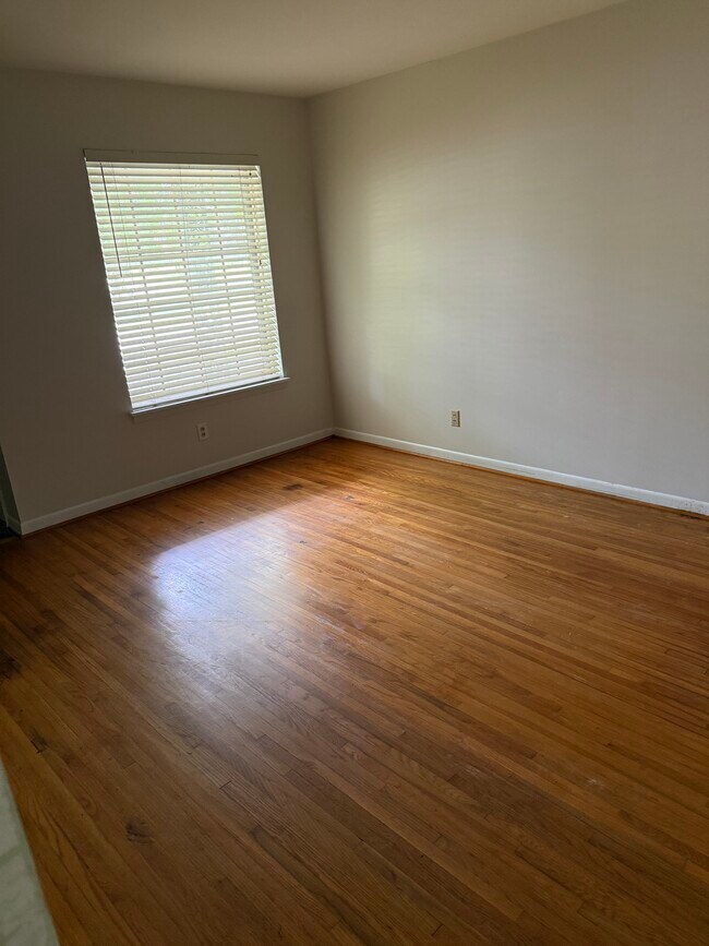 Foto del edificio - 6805 Sandpiper Dr