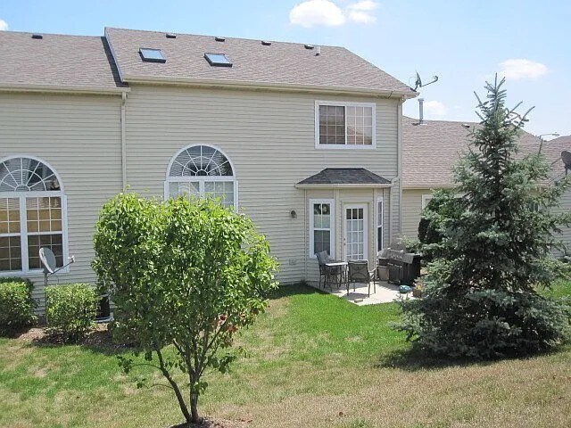 Foto del edificio - 54 Rolling Oaks Rd