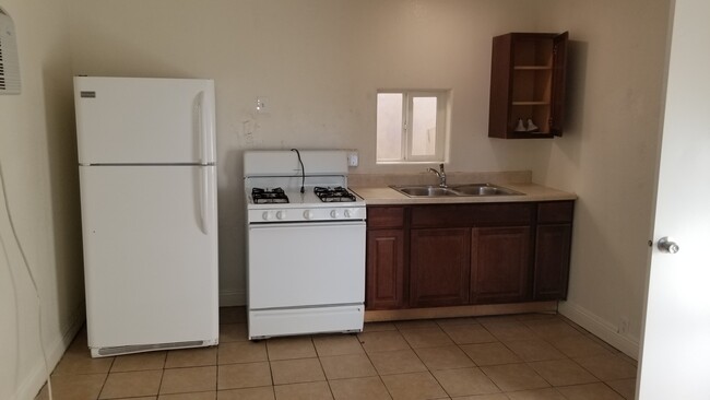 Building Photo - 5900 Cassedy Ln
