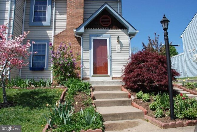 Foto del edificio - 2211 Hamway Dr