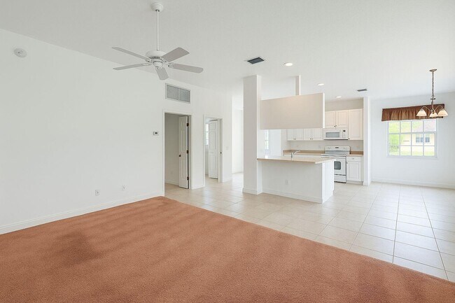 Foto del edificio - 12040 SW Elsinore Dr