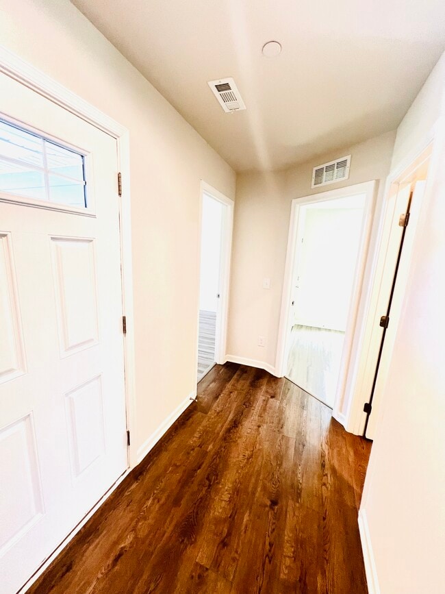 Building Photo - 1155 Bethel Ridge Dr