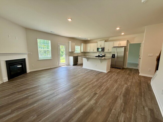 Foto del edificio - Beautiful, New Construction, 4BR/3.5BA Home in Secrest Commons