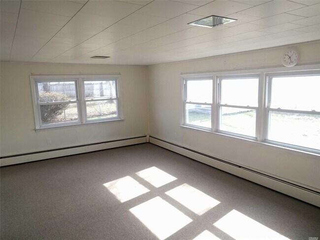 Building Photo - 157 4th St
