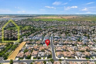 Building Photo - 6901 Riqueza Ct