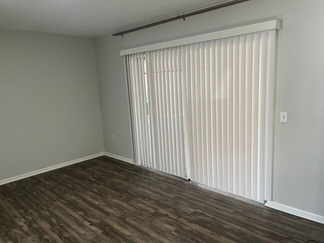 Foto del edificio - 604 Princeton St